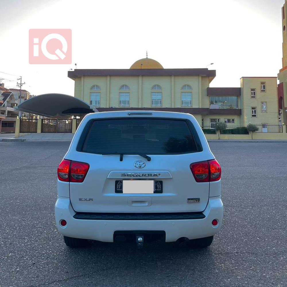 Toyota Sequoia